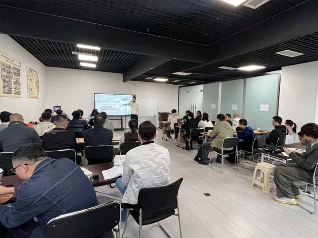 嶸領(lǐng)教育點(diǎn)石成金突破課之氣血津液，經(jīng)絡(luò)，病因重難點(diǎn)講解來(lái)啦！